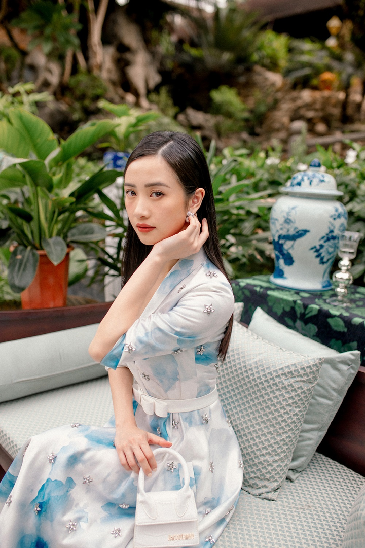 Vào vai ‘tiểu tam’, Jun Vũ mặc toàn hàng hiệu, mỗi cảnh quay thay một trang phục - 1