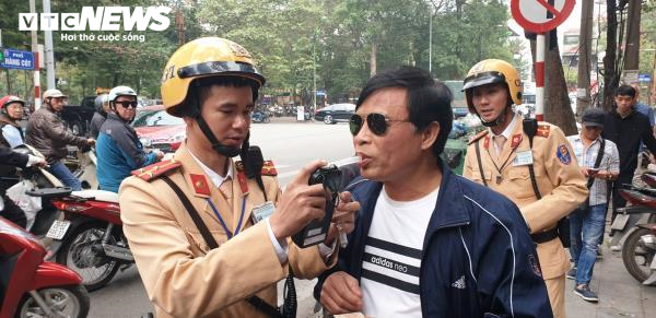 Xử phạt vi phạm nồng độ cồn: Dân nghiêm túc chấp hành, CSGT không dám nhận 'lót tay' - 3