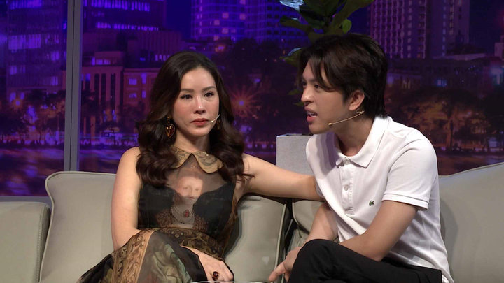 Hoa hậu Thu Hoài: ‘Điều duy nhất tôi sợ là con trai sẽ phẫu thuật chuyển giới’ - 2