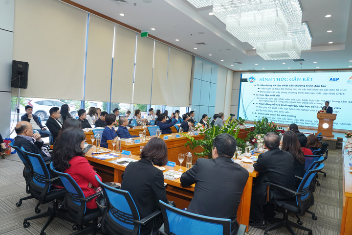 Giải quyết bài toán việc làm cho sinh viên sau khi ra trường thế nào? - 2