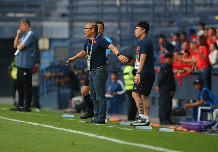 U23 Việt Nam lộ thiếu sót, HLV Park Hang Seo xoay sở thế nào? - 5