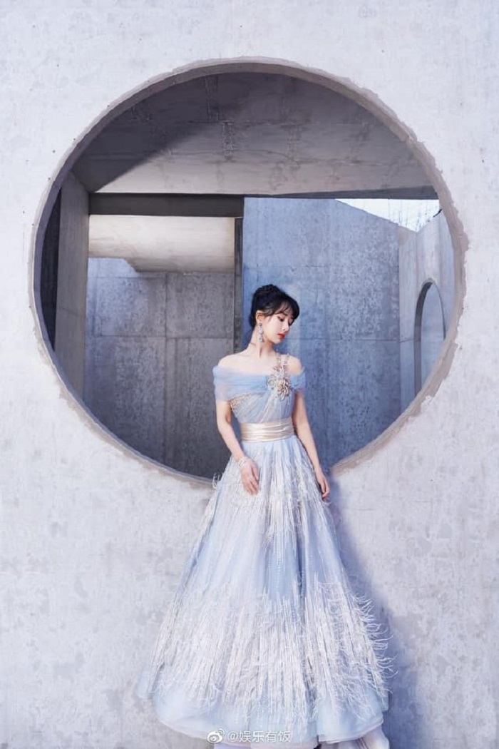 Triệu Lệ Dĩnh, Angela Baby, Trịnh Sảng và loạt sao Hoa ngữ 'chặt đẹp' thảm đỏ đêm hội Weibo - 10