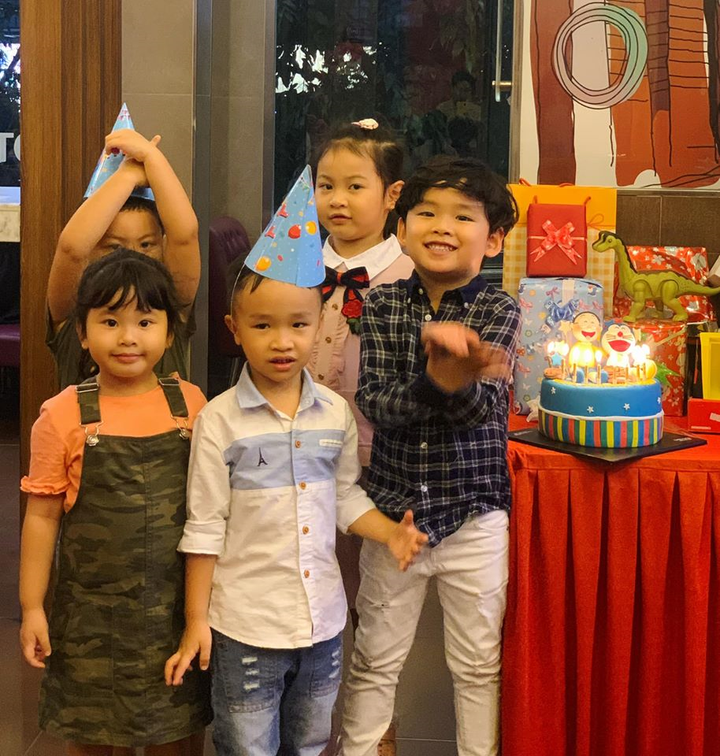 Hoa hậu Diễm Hương nhắn gửi con trai: 'Con là chỗ dựa cho mẹ, giúp mẹ duy trì sự sống' - 2