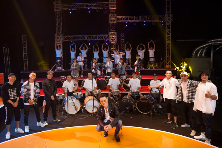 Hoàng Bách: ‘Tôi tin vào cuộc sống hơn nhờ thành công của bóng đá Việt Nam’ - 1