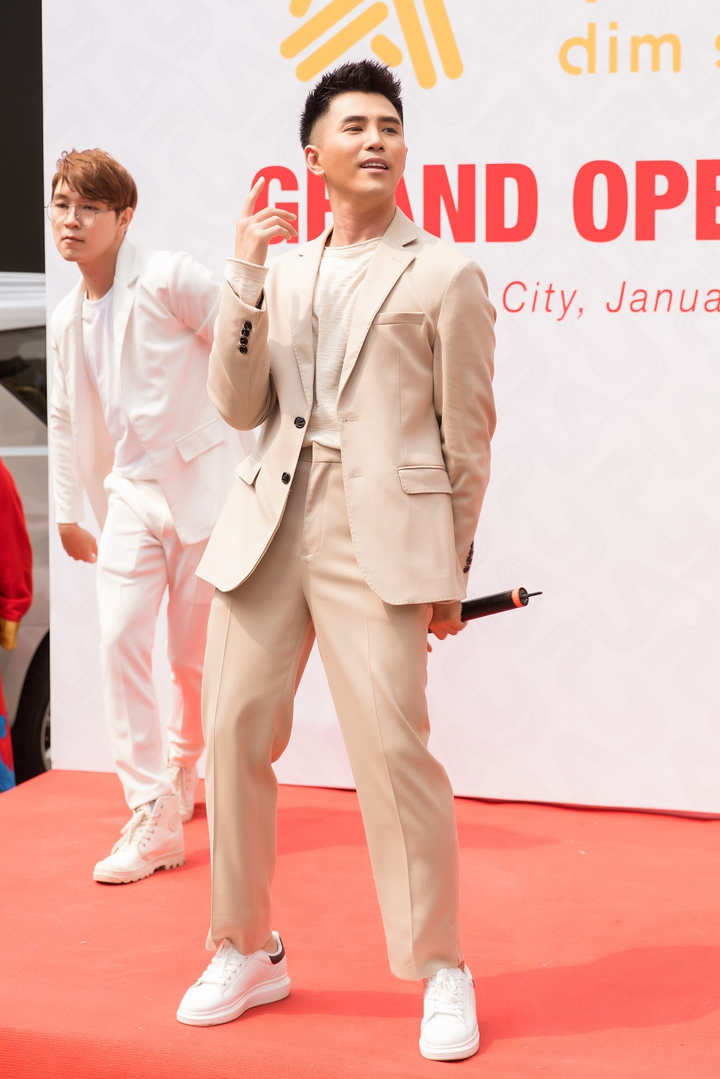 Jun Vũ cổ vũ, liên tục hát theo loạt hit triệu lượt xem của Will - 2