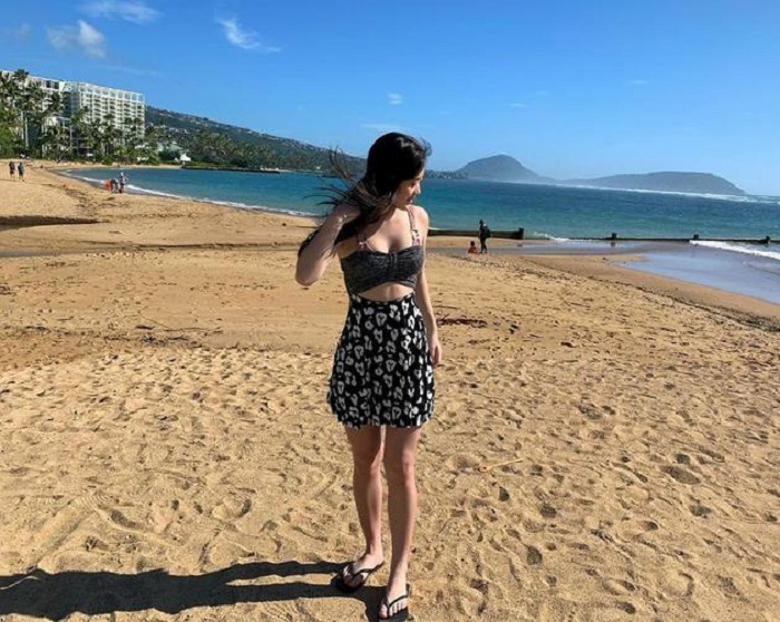 Con gái Lý Liên Kiệt khoe sắc vóc ở tuổi 17 - 1