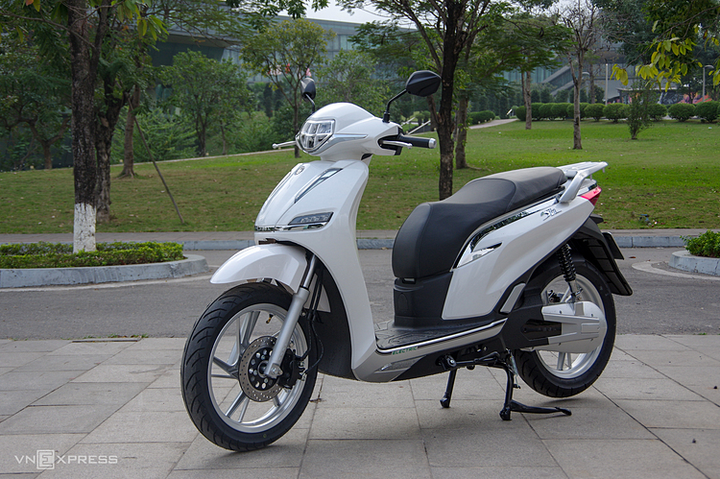 Xe điện Pega 'nhái' Honda SH giá gần 30 triệu đồng - 1