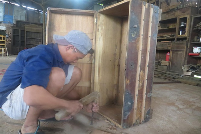 Xóm đồ cũ Sài Gòn và công nghệ 'mông má' đồ bỏ đi thành sang chảnh - 2