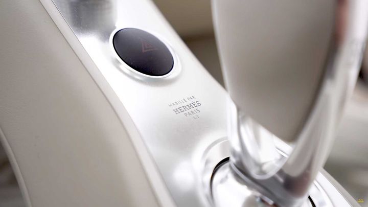 Khi siêu xe kết hợp với thời trang sang chảnh - 10