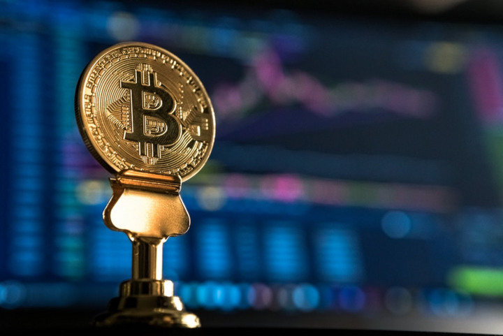 Bitcoin giảm sốt, thị trường chìm trong sắc đỏ - 1