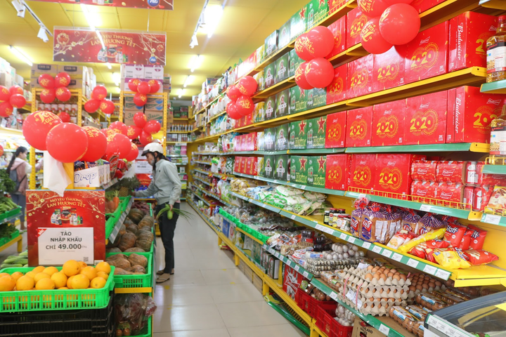 Không phải chợ, đây mới là thiên đường sắm Tết cho các bà nội trợ - 3