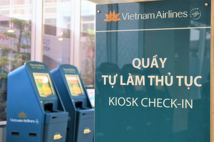 Lần đầu tiên, hành khách có thể tự làm thủ tục hành lý khi bay nội địa - 1