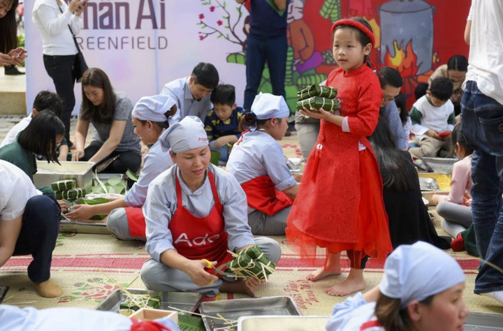Học sinh Hà thành tự gói bánh chưng, quyên góp từ thiện dịp Tết cổ truyền - 2