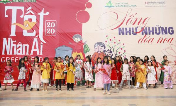 Học sinh Hà thành tự gói bánh chưng, quyên góp từ thiện dịp Tết cổ truyền - 8