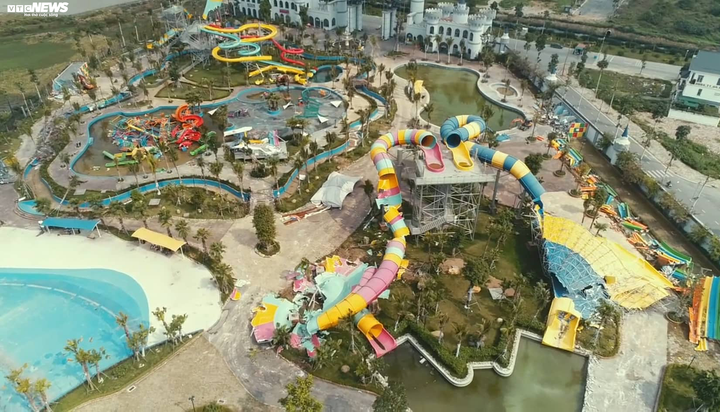 Ảnh: Công viên nước hơn 200 tỷ đồng hiện đại bậc nhất Thủ đô bị san phẳng - 1