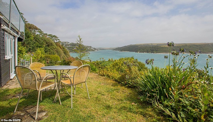 Ngắm biệt thự giá hơn 60 tỷ đồng chênh vênh trên vách núi - 7