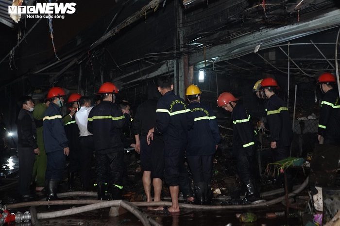 Ảnh: Hiện trường tan hoang sau khi 'bà hỏa' ghé thăm, thiêu rụi hàng loạt kiot ở Thái Bình - 8