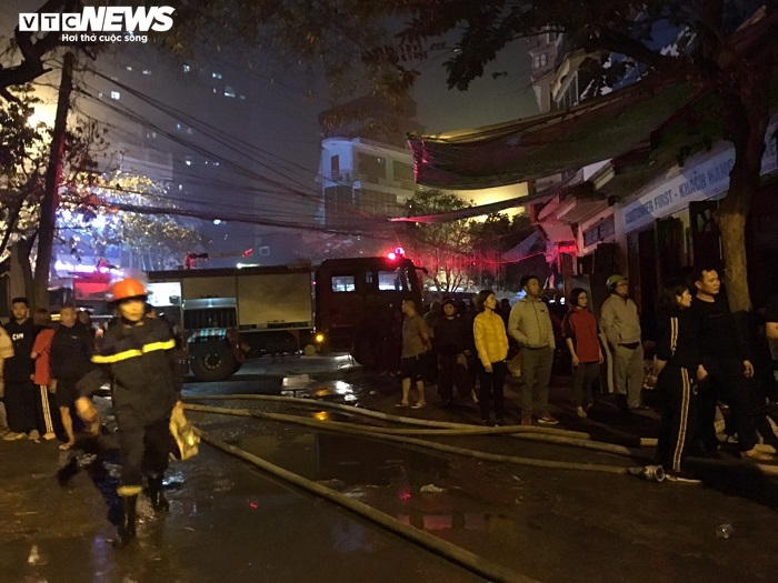 Ảnh: Hiện trường tan hoang sau khi 'bà hỏa' ghé thăm, thiêu rụi hàng loạt kiot ở Thái Bình - 5