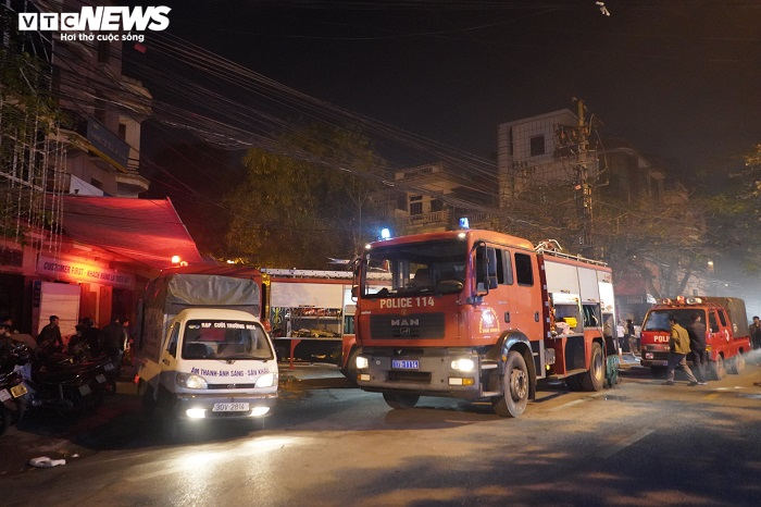 Ảnh: Hiện trường tan hoang sau khi 'bà hỏa' ghé thăm, thiêu rụi hàng loạt kiot ở Thái Bình - 7