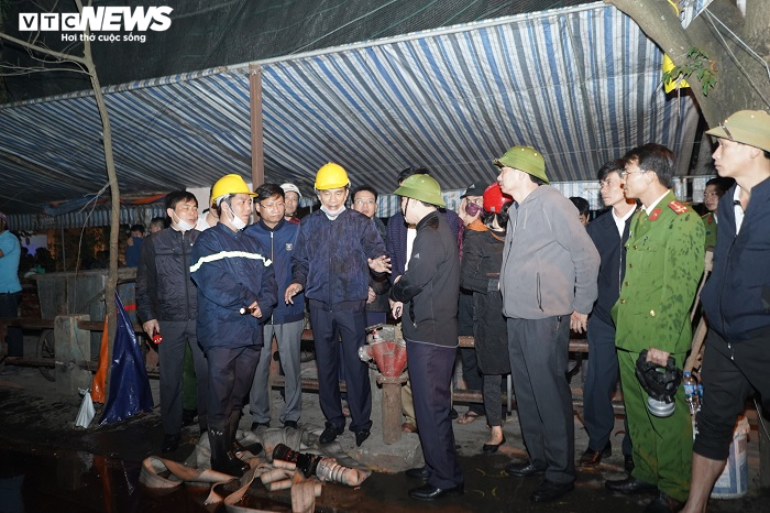 Ảnh: Hiện trường tan hoang sau khi 'bà hỏa' ghé thăm, thiêu rụi hàng loạt kiot ở Thái Bình - 13