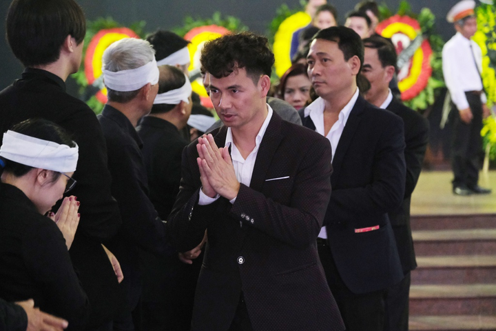 Xuân Bắc, Vân Dung và đông đảo nghệ sĩ tiễn đưa Trương Nhuận - 11