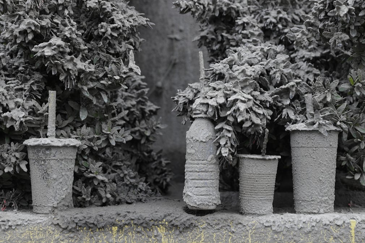 Núi lửa Philippines phun trào: Làng mạc, gia súc bị chôn vùi như ‘ngày tận thế’ - 4