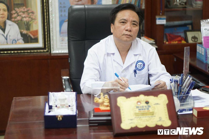 Gặp bác sĩ sáng tạo kỹ thuật mổ khiến cả thế giới nể phục - 1