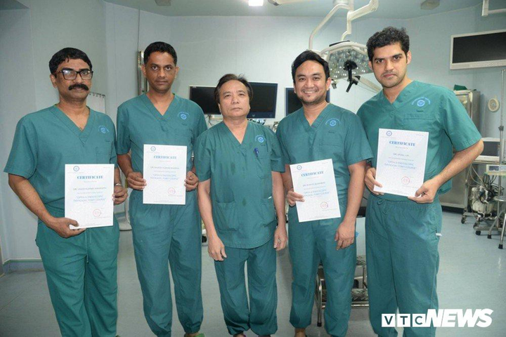 Gặp bác sĩ sáng tạo kỹ thuật mổ khiến cả thế giới nể phục - 2