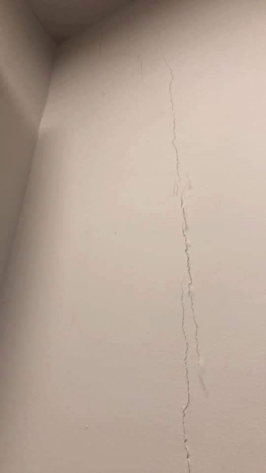 Hà Nội: Chung cư cao cấp Golden Palm chi chít vết nứt, chủ nhà nơm nớp lo - 4