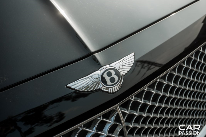 Bentley Bentayga sang chảnh với bodykit sợi carbon - 5