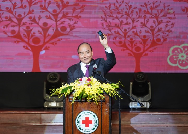 Thủ tướng: 'Hãy trao yêu thương để nhận về hạnh phúc' - 1