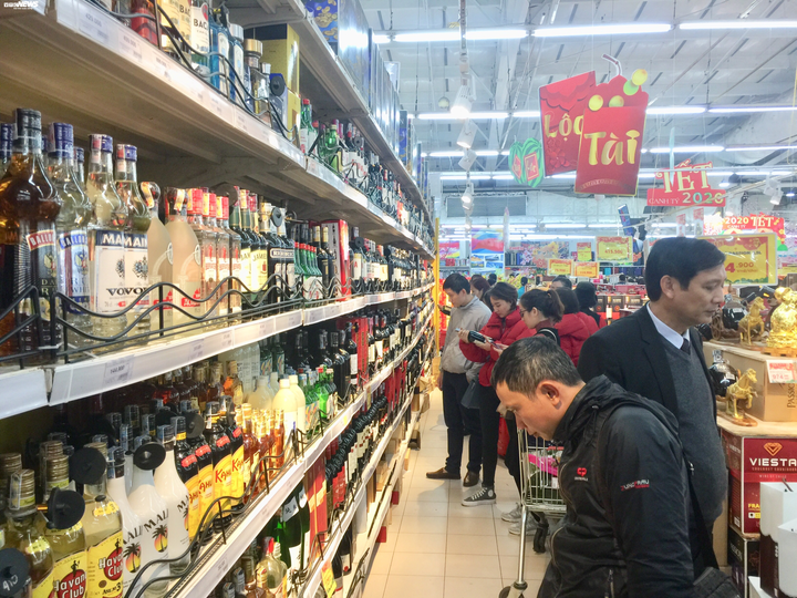 Dân Hà Nội 'càn quét' siêu thị trong dịp cuối tuần cuối cùng năm Kỷ Hợi - 9