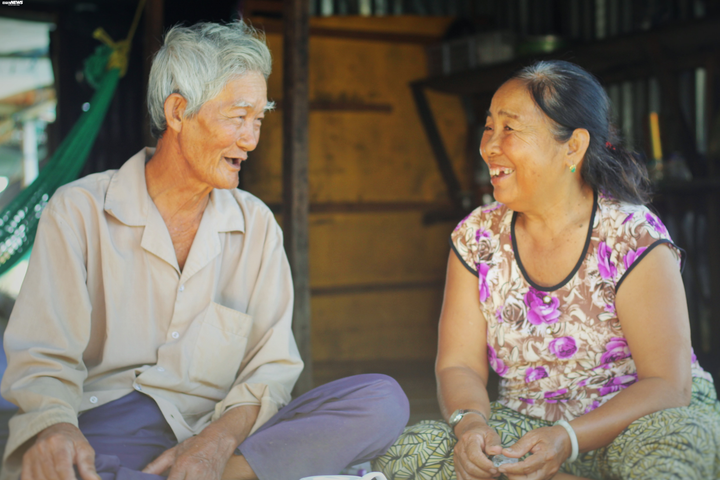 Cái Tết trên bờ của những dân chài 'ngụ cư' ở lòng hồ thủy điện Sê San 4 - 5