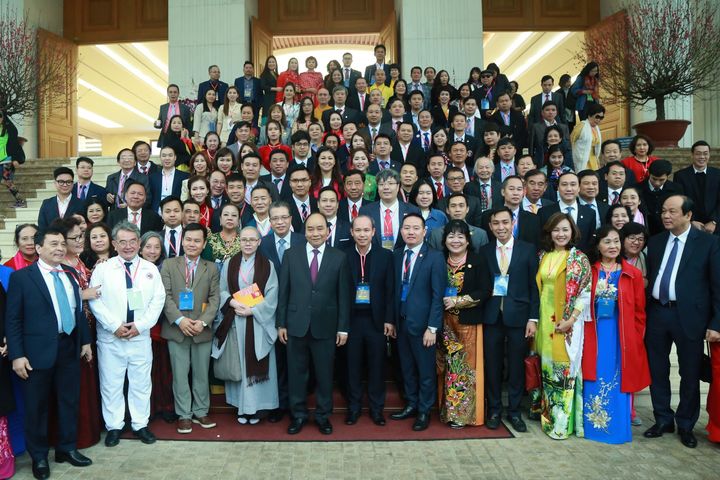 Thủ tướng nhắn nhủ kiều bào: 'Tiếng ta còn, nước ta còn' - 1