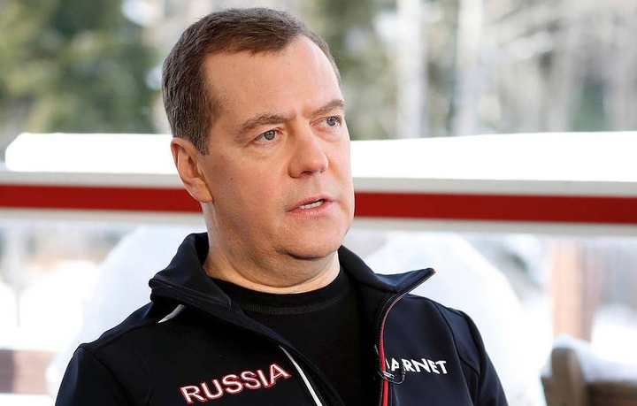 Cựu Thủ tướng Medvedev: Giải tán chính phủ Nga là chuyện bình thường - 1