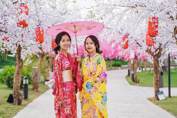 Màn diễu hành cosplay siêu hoành tráng tại Lễ hội hoa xuân xuyên tết của Vinhomes - 8