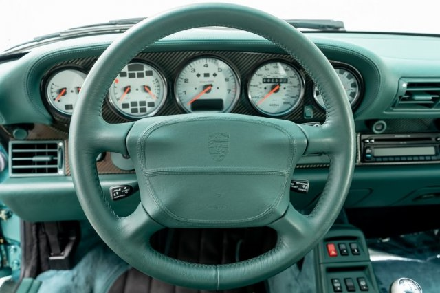 Porsche 993 Turbo S đời 1997 độc nhất được rao bán gần 1 triệu USD - 8
