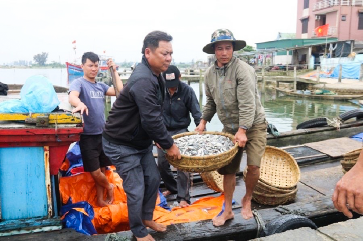Cựu binh Gạc Ma mưu sinh trên 'thuyền bộ đội' - 4