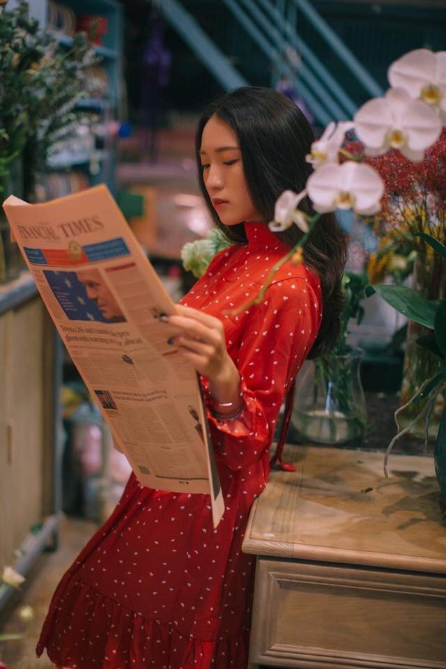 Nữ sinh xinh đẹp Học viện Âm nhạc Quốc gia sẻ chia yêu thương với người vô gia cư ngày cuối năm - 3