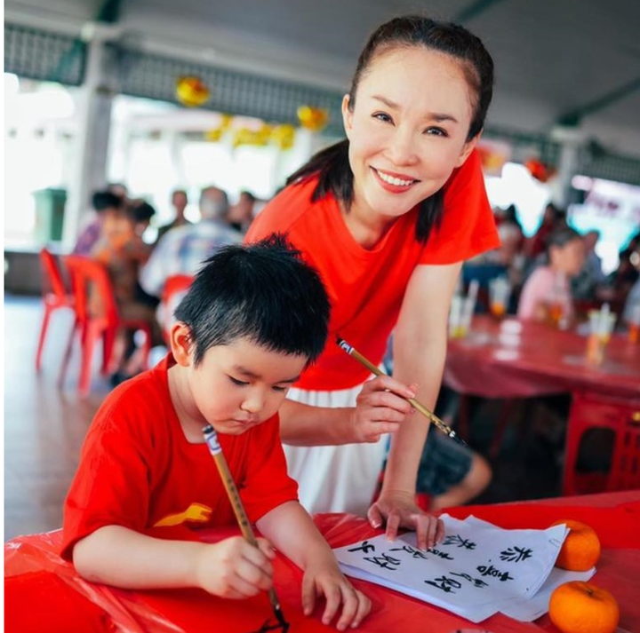 Sắc vóc trẻ trung tuổi 49 của 'Tiểu Long Nữ' Phạm Văn Phương - 2