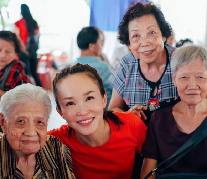 Sắc vóc trẻ trung tuổi 49 của 'Tiểu Long Nữ' Phạm Văn Phương - 3