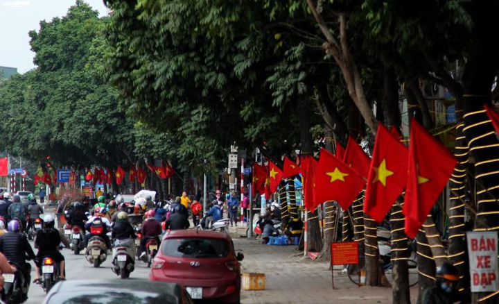 Người nước ngoài háo hức 'ăn Tết' Việt: Thích món ăn, không khí yên bình mà ấm cúng - 3