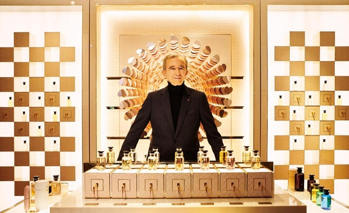 Jeff Bezos mất ngôi giàu nhất hành tinh - 3