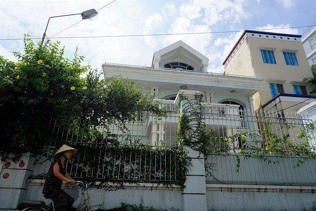 Phê bình Chi cục trưởng vì sai phạm vụ đấu giá biệt thự của 'bầu' Kiên - 1