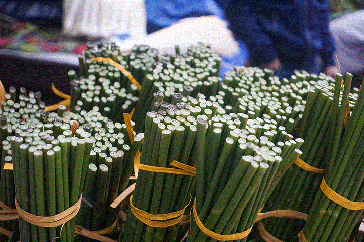 Độc đáo khu chợ bán hơn nửa triệu lá dong mỗi ngày - 11