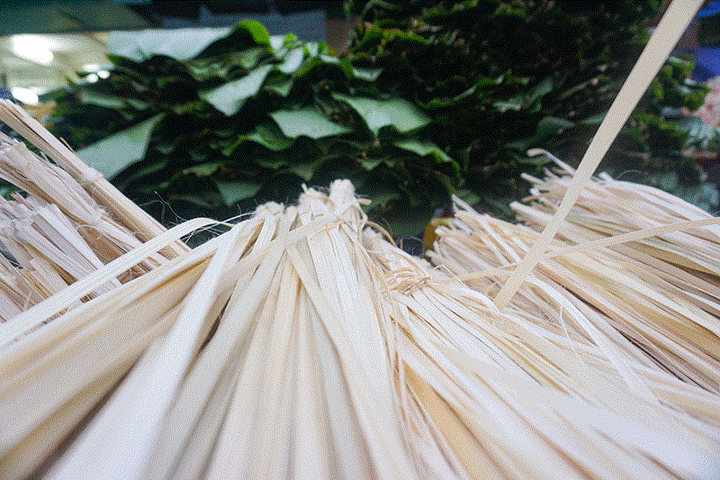 Độc đáo khu chợ bán hơn nửa triệu lá dong mỗi ngày - 12