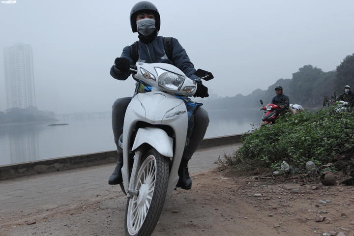 Bến xe vắng vẻ lạ thường, đường phố Thủ đô ùn ứ ngày 27 Tết - 5