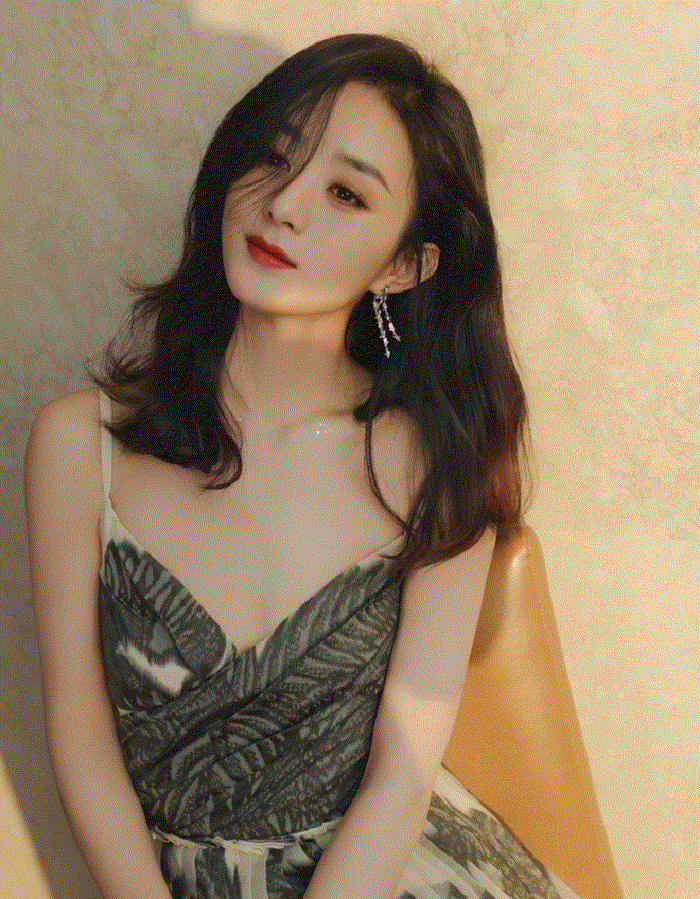 Triệu Lệ Dĩnh khó chịu khi bị đồng nghiệp mỉa mai ở lễ trao giải - 2