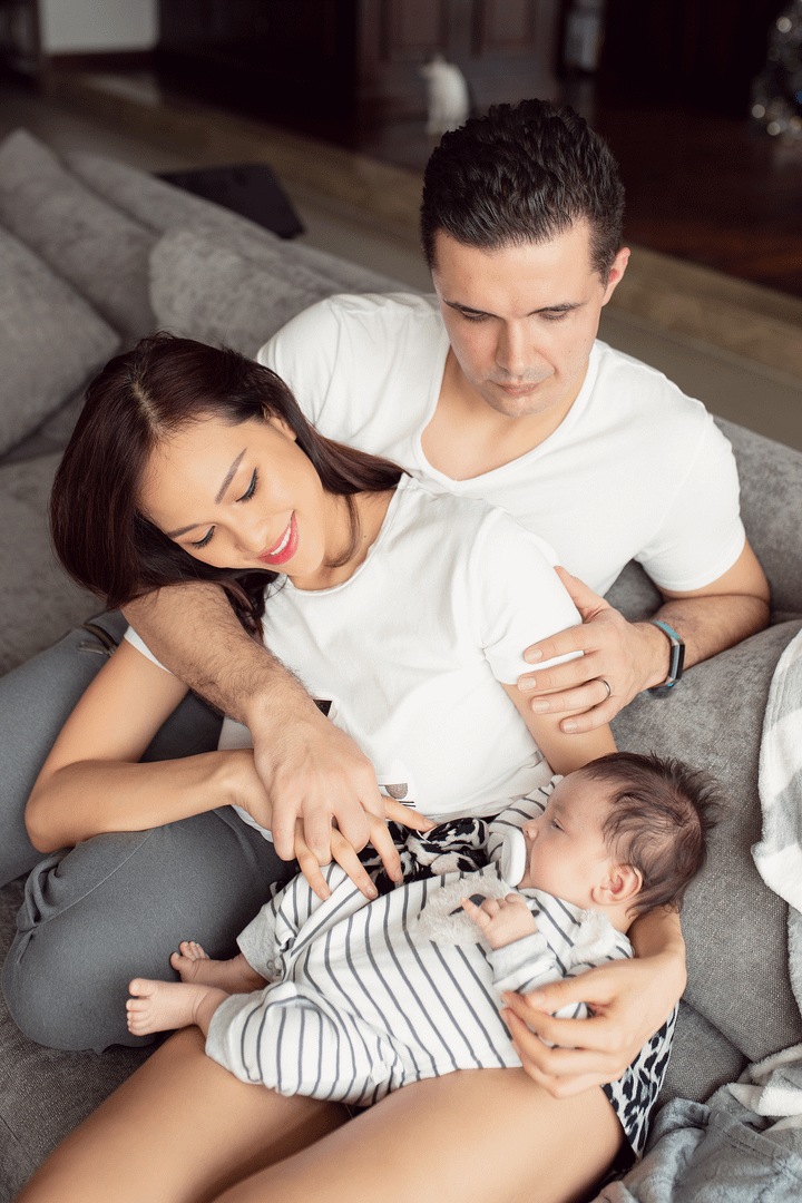 Hình ảnh hạnh phúc của vợ chồng Phương Mai bên con trai - 1