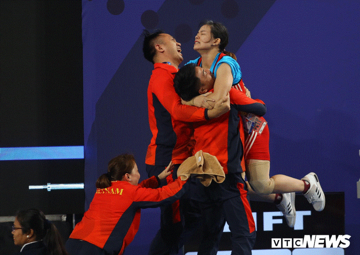 Phạm Thị Hồng Thanh: Cô gái vàng bỏ du học, theo cử tạ, 20 tuổi vô địch SEA Games - 4